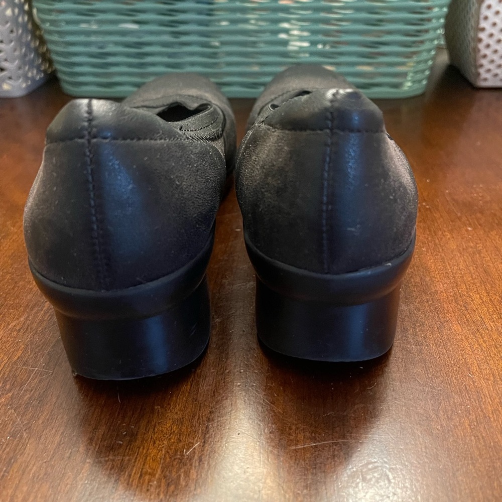 CLARKS Cloudsteppers Caddell Dash Black Wedge Slip On Shoes - Picture 5 of 7